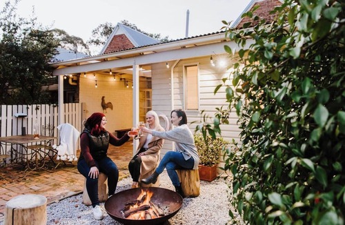Central Mudgee Cottage | Riddell Cottage A Victorian Hideaway in Town