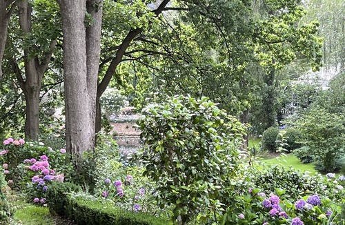 Tilba Tilba Cottage | River Cottage Foxglove Gardens