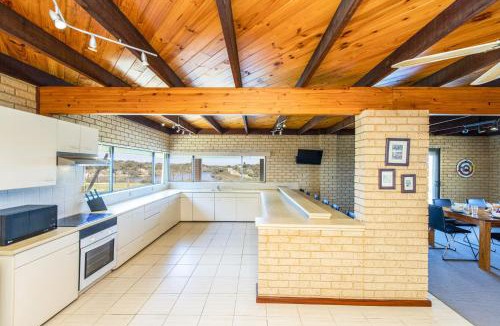 Guilderton House | River View Retreat - Both Ocean and River Views