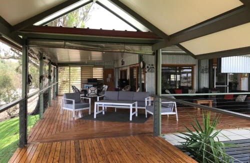 Tarriaro Bed & Breakfast | Riverside Farm Retreat