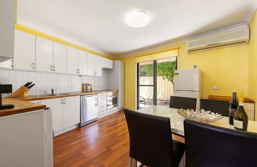 Applecross Apartment | Riverside Living*1BR Villa*Swan River*Applecross*