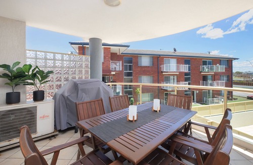 Port Macquarie Apartment | Riviera 203 - Opposite Bowling Club