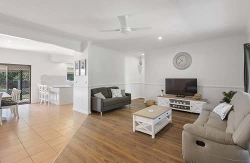 Empire Vale House | Robin's Place - Dog Friendly - Fishing, Relaxing