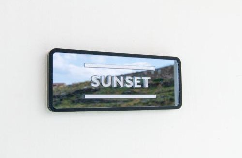 Tinos Town Apartment | Rockaine Suites Sunset
