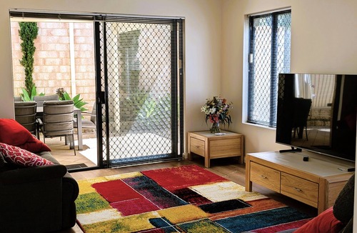 Rockingham Apartment | Rockingham Beach Townhouse - Your home away from home