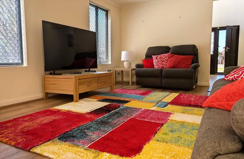 Rockingham Apartment | Rockingham Beach Townhouse - Your home away from home