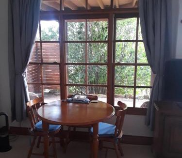 Avoca Beach Apartment | Rockwall Avoca Beach