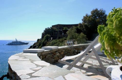 Koundouros House | Romantic and cozy house on the waterfront in Koundouros, Kea