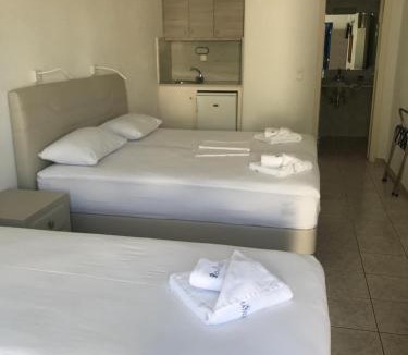 Platis Gialos Hotel | Romantika