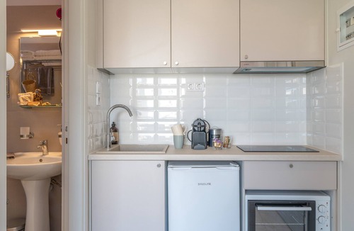Skoutari Apartment | Room 'Standard Studio 3' with private Terrace, Wi-Fi and Air Conditioning