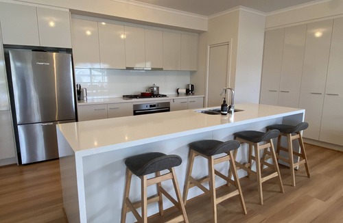 Normanville House | Room to relax in a perfect location with an easy walk to the beach and shops.