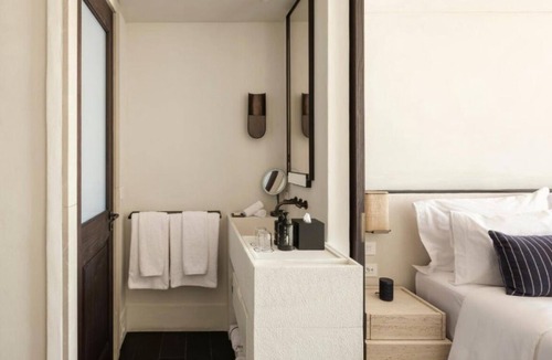 Drafaki Hotel | Room with Rooftop Pool Near Mykonos Old Town – Ideal for a Romantic Escape!
