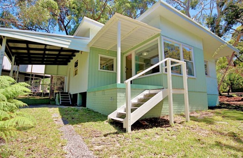 Hyams Beach House | Rose Cottage at Hyams Beach