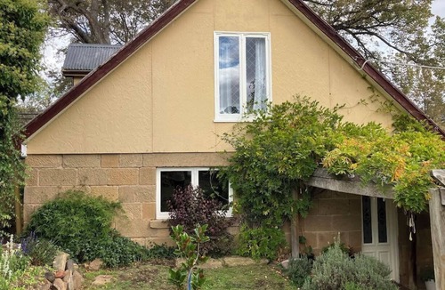 Hamilton Cottage | Rose Cottage