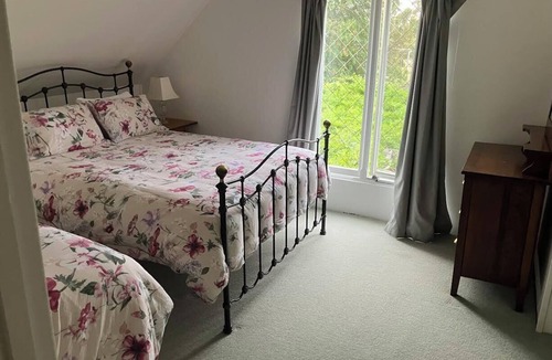 Hamilton Cottage | Rose Cottage