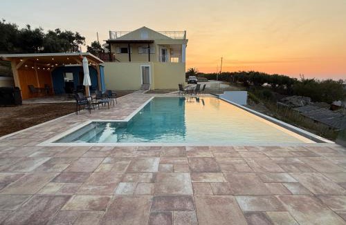 Agios Stefanos Avliotes House | Rose Villa