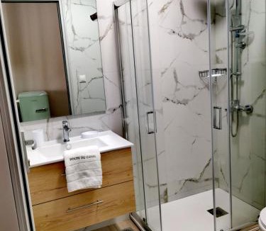 Nea Rodha House | ROUTE DU CANAL