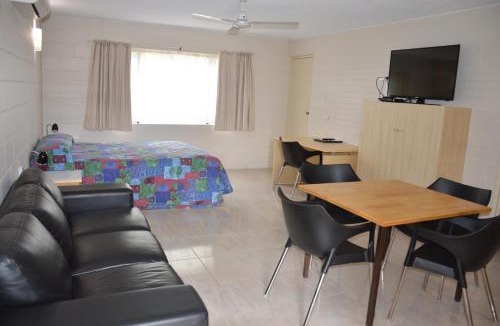 West Mackay Hotel | Rover Motel