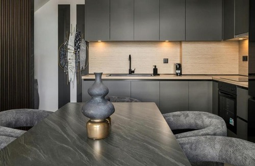 Neoi Epivates Apartment | Royal maisonette by the sea