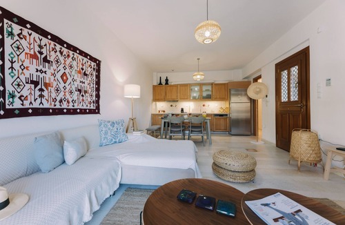 Naxos Apartment | Rozako- Mikra Bay Vineyard Guesthouses