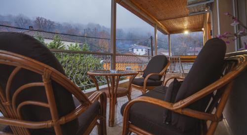 Sarakinoi House | Rustic House