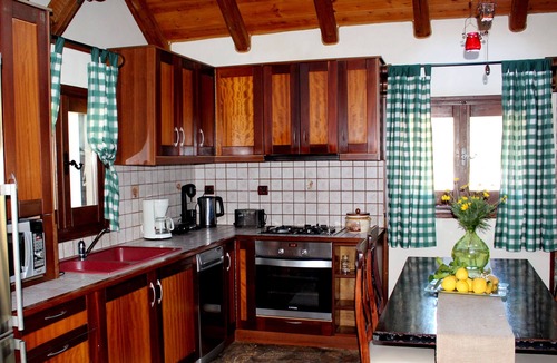 Argostoli Cottage | Rustic Retreat
