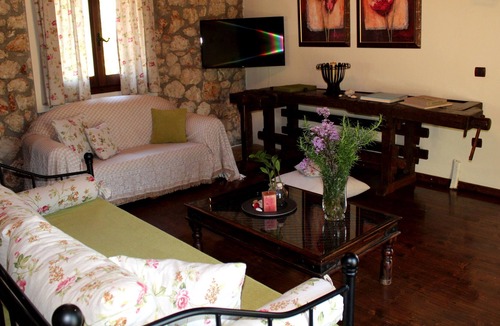 Argostoli Cottage | Rustic Retreat