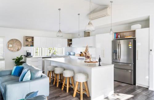 Dunsborough House | Ryze N Shine I Private Properties