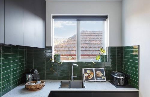St Kilda West Apartment | Sage Haven - Laidback St Kilda Beach Living