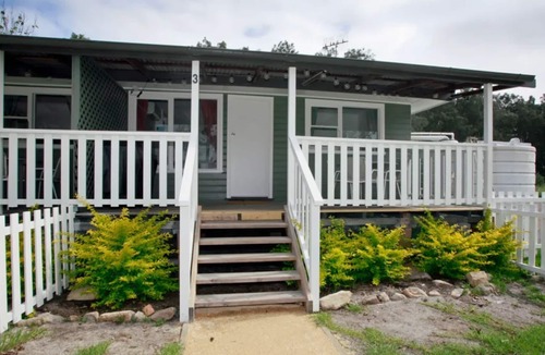 Anna Bay House | Sahara Trails 'Cabin 1' - WiFi, Air Conditioning, Horse Riding and much more !