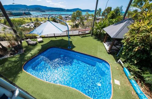 Airlie Beach House | 'Sail Away' Airlie Beach house with Marina Views