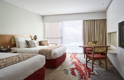 Yulara Hotel | Sails In The Desert