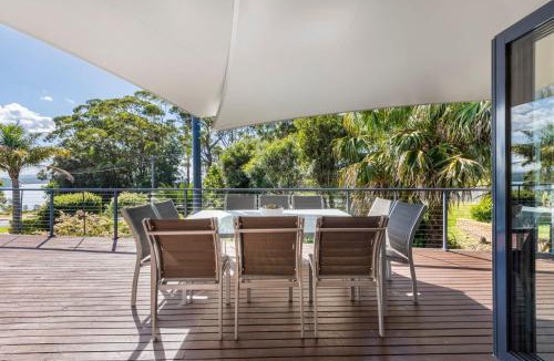 Mollymook Beach House | Sails on Bannister