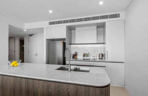 Shell Cove Apartment | Sailview Escape - A Tranquil Marina Hideaway