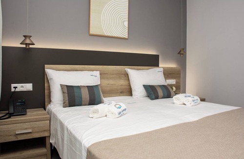 Gournai Hotel | Saint George Gournes Bay