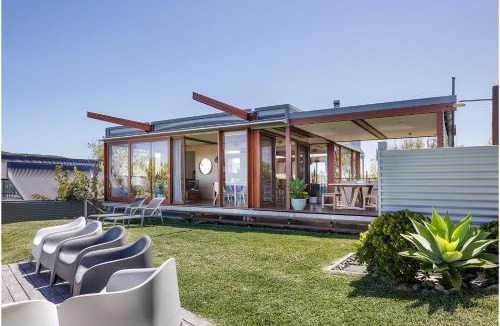 Boomerang Beach House | Salt Rock Boomerang Beach