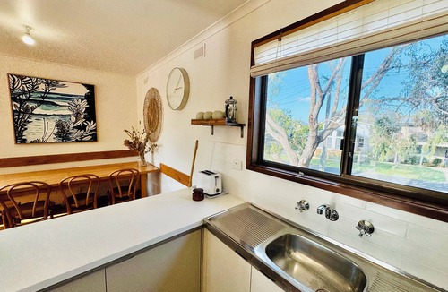Ventnor House | "Salt Water" Holiday Home Ventnor - Phillip Island- Walk to Beach - Pet Friendly