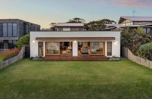 Callala Beach House | 'Saltspray' - Luxe Jervis Bay Beachfront Retreat