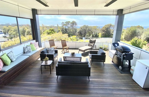 Greens Beach House | Salty Gem Greens Beach Tasmania