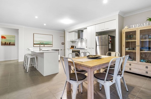 Kingscliff House | Salty Pause at Bondi House - with Spa and Pet Friendly!