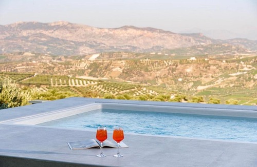 Vlachiana Villa | Samiro Private Villa - Heated Pool & Hot tub