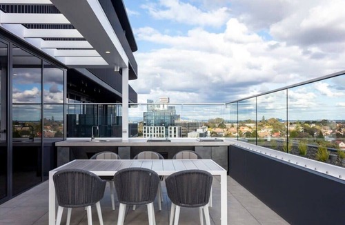Heidelberg Heights Apartment | Samma| Modern 2BR Bell Street Bliss