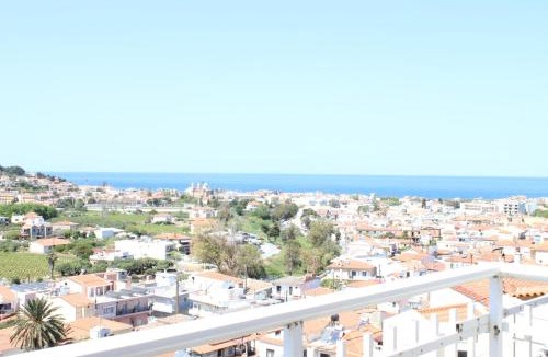 Karlovassi Apartment | Samos Holiday Home