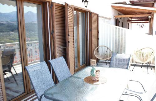 Karlovassi Apartment | Samos Holiday Home