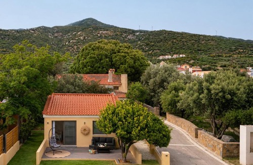 Marathokampos House | Samos Sandy Angel - Seaside Garden Retreat
