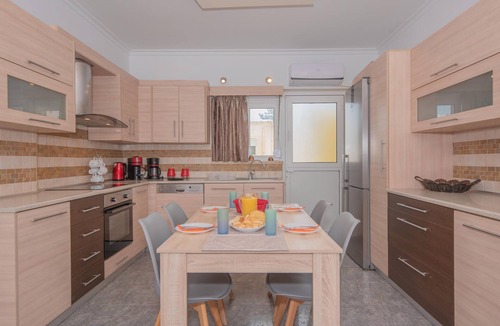 Rhodes Town Villa | San Francisco Maisonette
