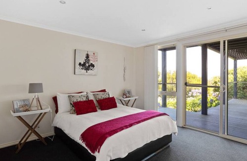 San Remo House | San Remo Haven by Ready Set Stay - Breathtaking Ocean views