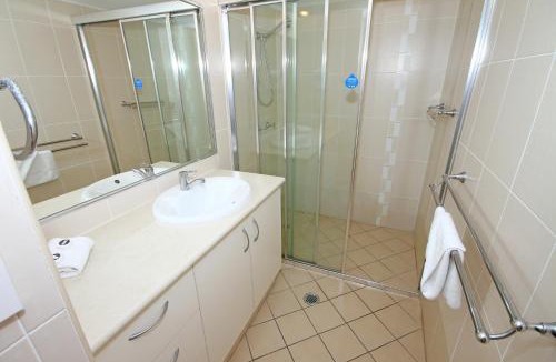 Tugun Apartment | San Simeon Beachfront Apartments Tugun