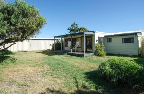 Goolwa Beach House | Sand Castle - 10 Dent -Pets Negotiable