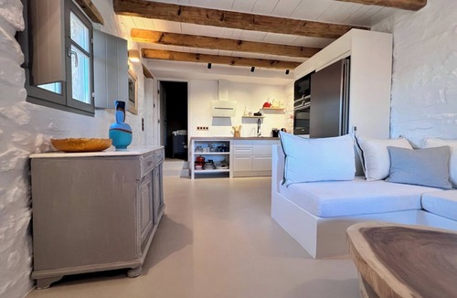 Naousa Apartment | Sand Key Villa 3 - Luxury apartment with a pool in Santa Maria, Paros